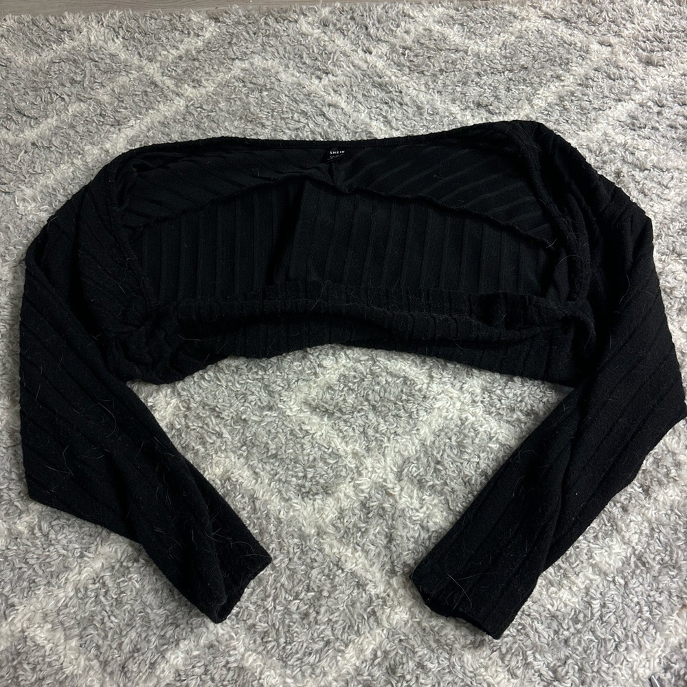 SHEIN Black Ribbed Crop Top